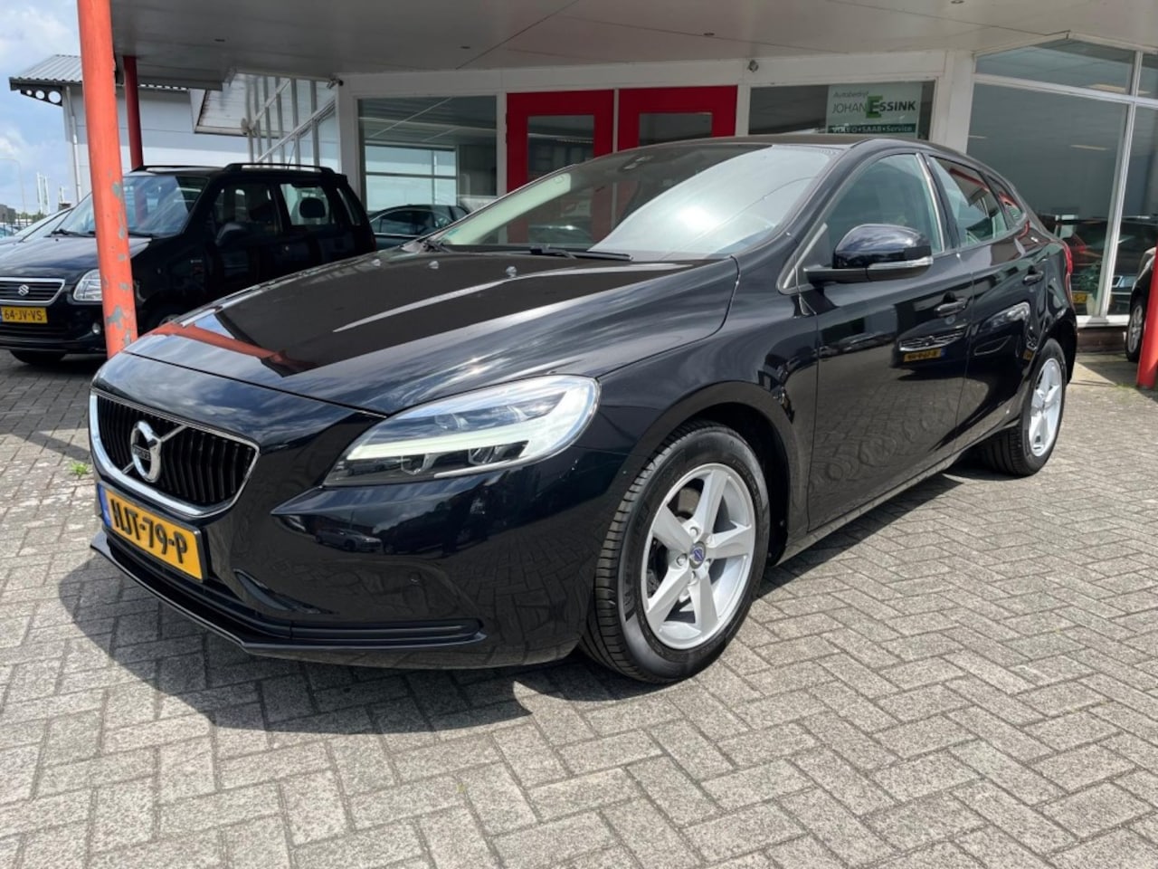 Volvo V40 - 2.0 T2 122PK LED koplampen/Navi/Parkeersensoren voor+achter Onderhoudshistorie - AutoWereld.nl