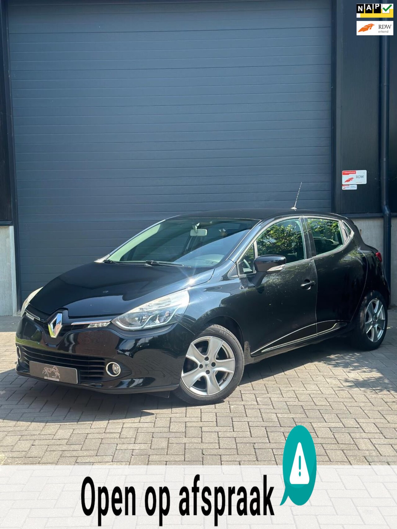 Renault Clio - 1.5 dCi ECO Expression - DEALER ONDR - Cruise - Navi - Airco - AutoWereld.nl