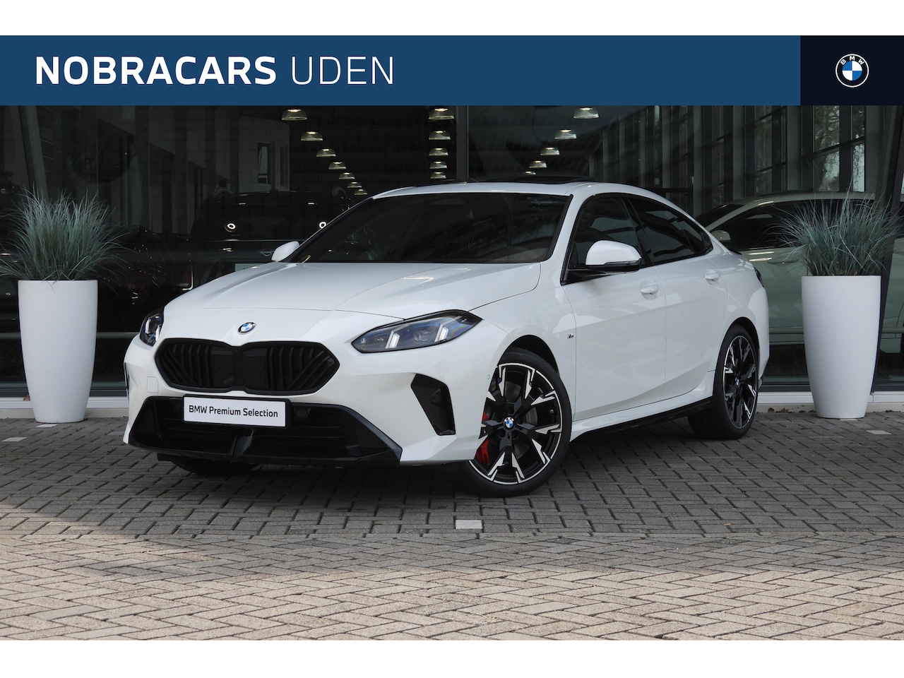 BMW 2-serie Gran Coupé - 220 M Sport Automaat / Panoramadak / Sportstoelen / Adaptieve LED / M Adaptief onderstel / - AutoWereld.nl