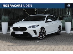 BMW 2-serie Gran Coupé - 220 M Sport Automaat / Panoramadak / Sportstoelen / Adaptieve LED / M Adaptief onderstel /