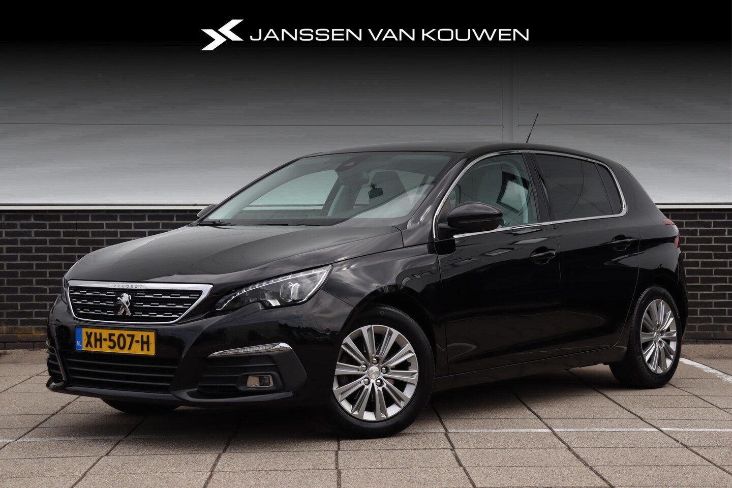 Peugeot 308 - 1.2 PureTech Allure * LED * Leder * Keyless * Pano * - AutoWereld.nl