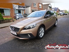 Volvo V40 Cross Country - 1.6 T4 Momentum