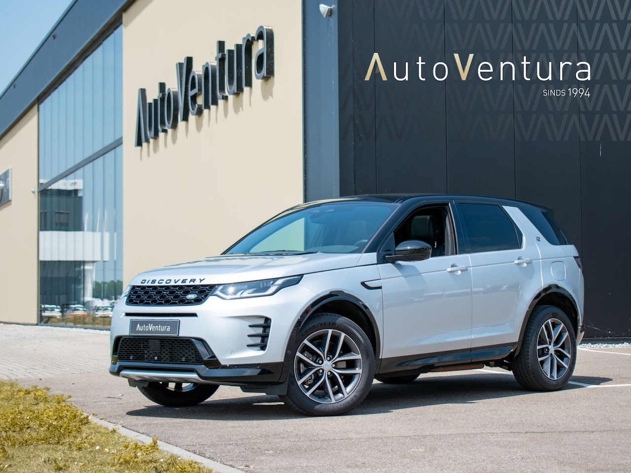 Land Rover Discovery Sport - P300e 1.5 R-Dynamic SE | Facelift | Adaptive Cruise | Pano | Meridian | - AutoWereld.nl