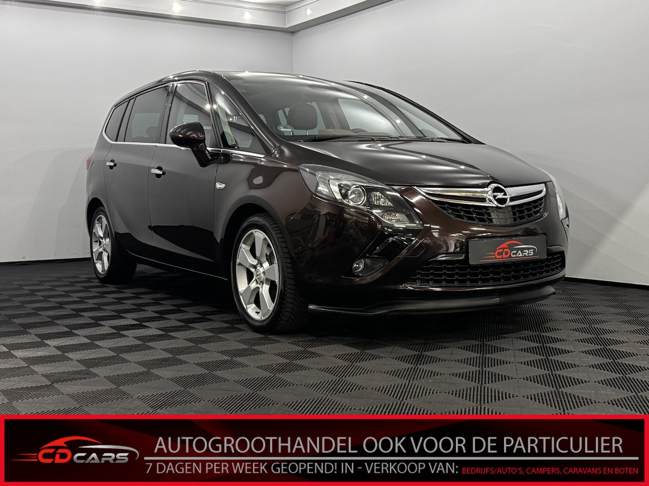 Opel Zafira Tourer - 1.4 Cosmo 7p. Pano, Leder, Camera, Navi, Cruise control, Stoelverwarming, Lichtmetalen vel - AutoWereld.nl