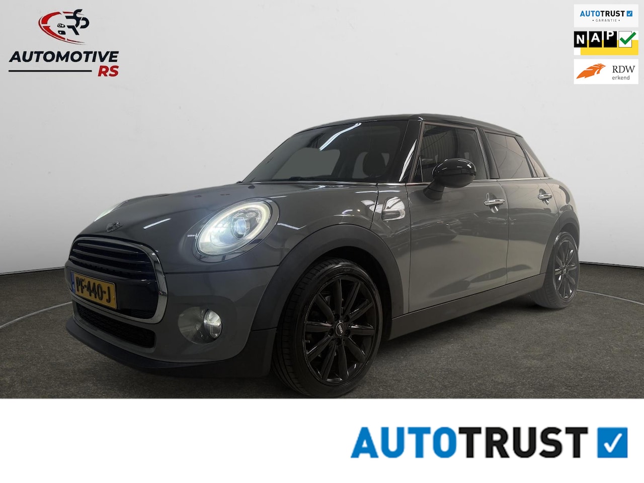 MINI Cooper - Chili Serious Bus. Nardo Grey Black Edition LEER LED PDC NAVI CLIMA - AutoWereld.nl