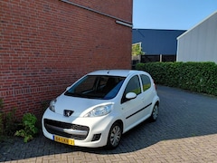 Peugeot 107 - 1.0-12V Urban Move