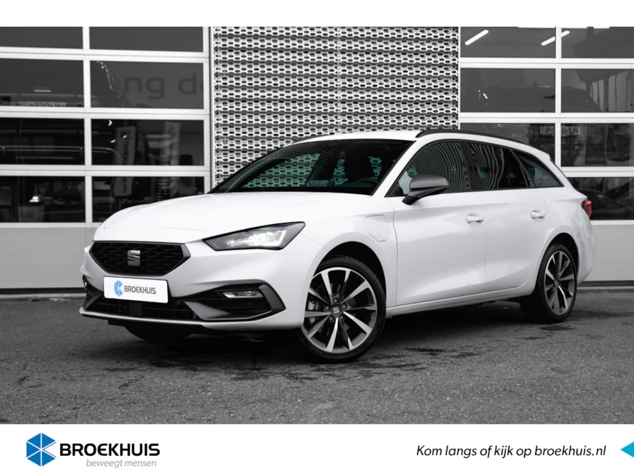 Seat Leon Sportstourer - FR Business - eHybrid | 4 jaar garantie | Achterspoiler | Achteruitrijcamera - AutoWereld.nl