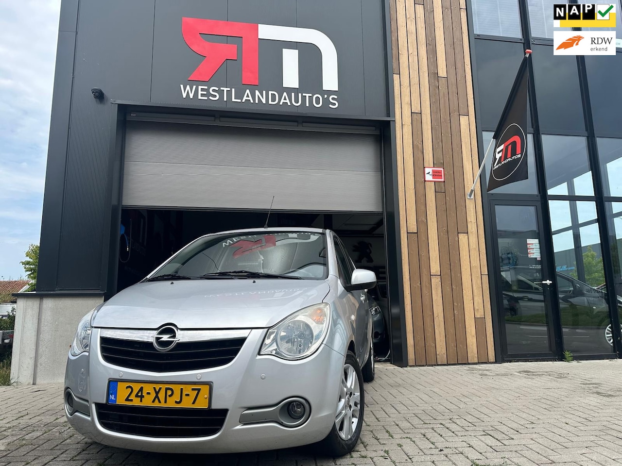 Opel Agila - 1.0 Edition/Airco/LM-velgen/2 sleutels/parkeer sensoren/ dealer onderhouden/elektrische ra - AutoWereld.nl