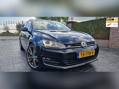 Volkswagen Golf - 2.0 TDI DSG/Automaat R-line-uitv LED/LEDER/ACC/NAVI/Keyless start&Go/Camera/PDC Inruil Mog