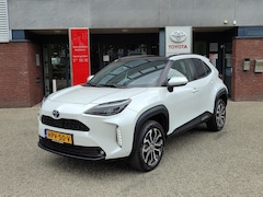 Toyota Yaris Cross - 1.5 Hybrid STYLE PANODAK STOEL/STUURVERW NAVI 17'' LM-VELGEN KEYLESS BLUETOOTH EL-ACHTERKL