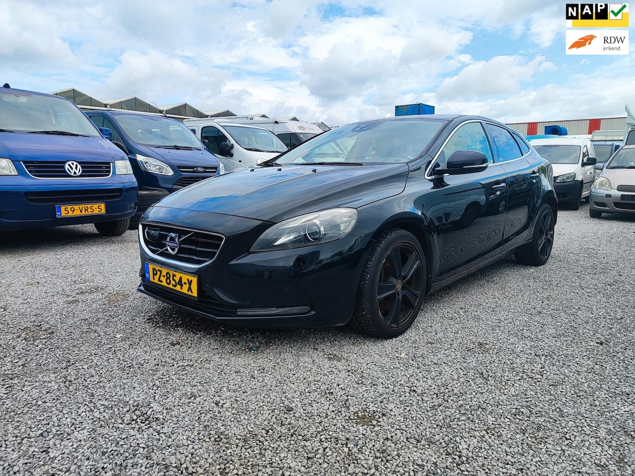 Volvo V40 - 2.0 D4 Summum ENGINE NOT START!!! - AutoWereld.nl