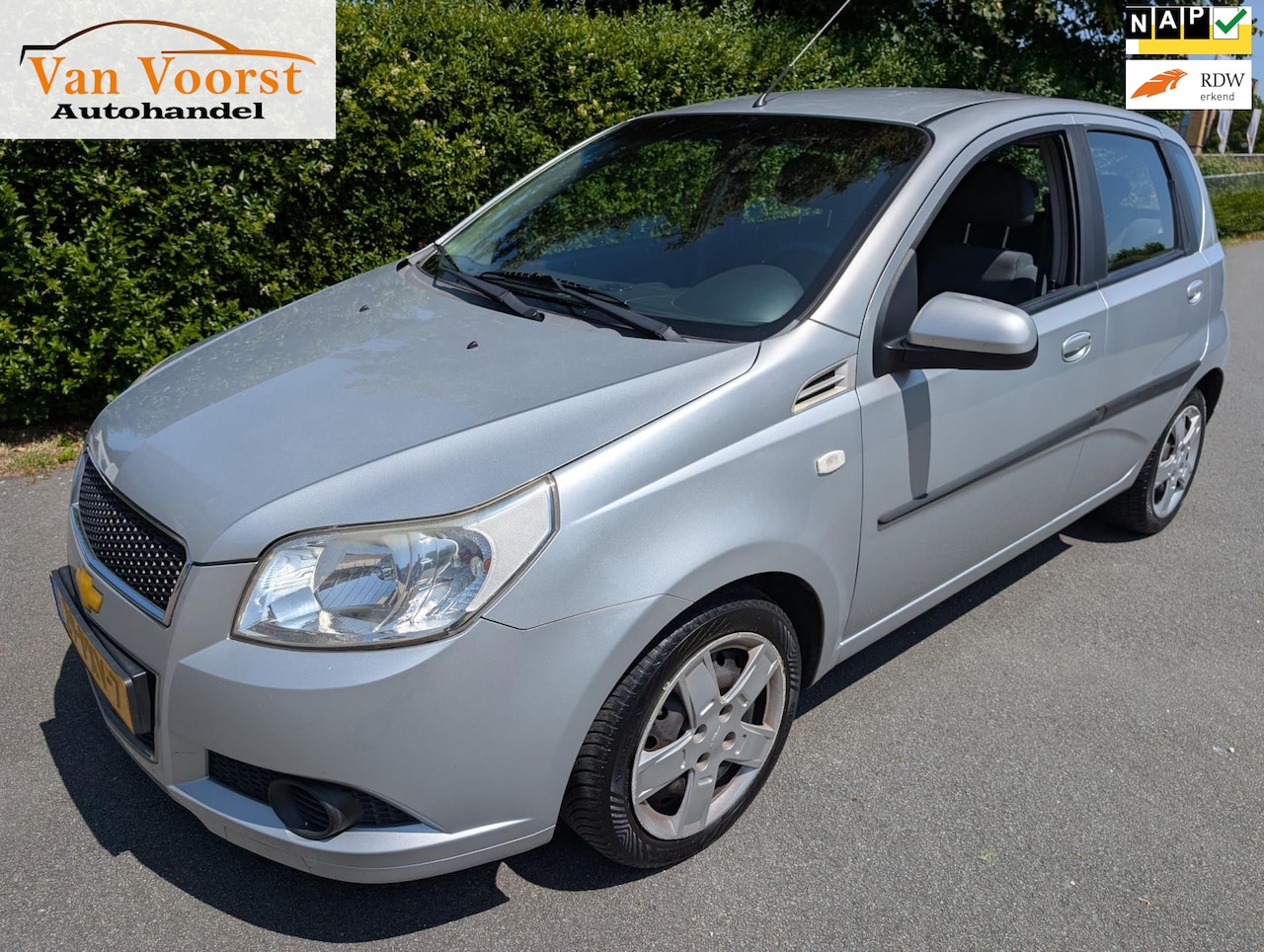 Chevrolet Aveo - 1.2 16V LS airco 5 deurs apk - AutoWereld.nl