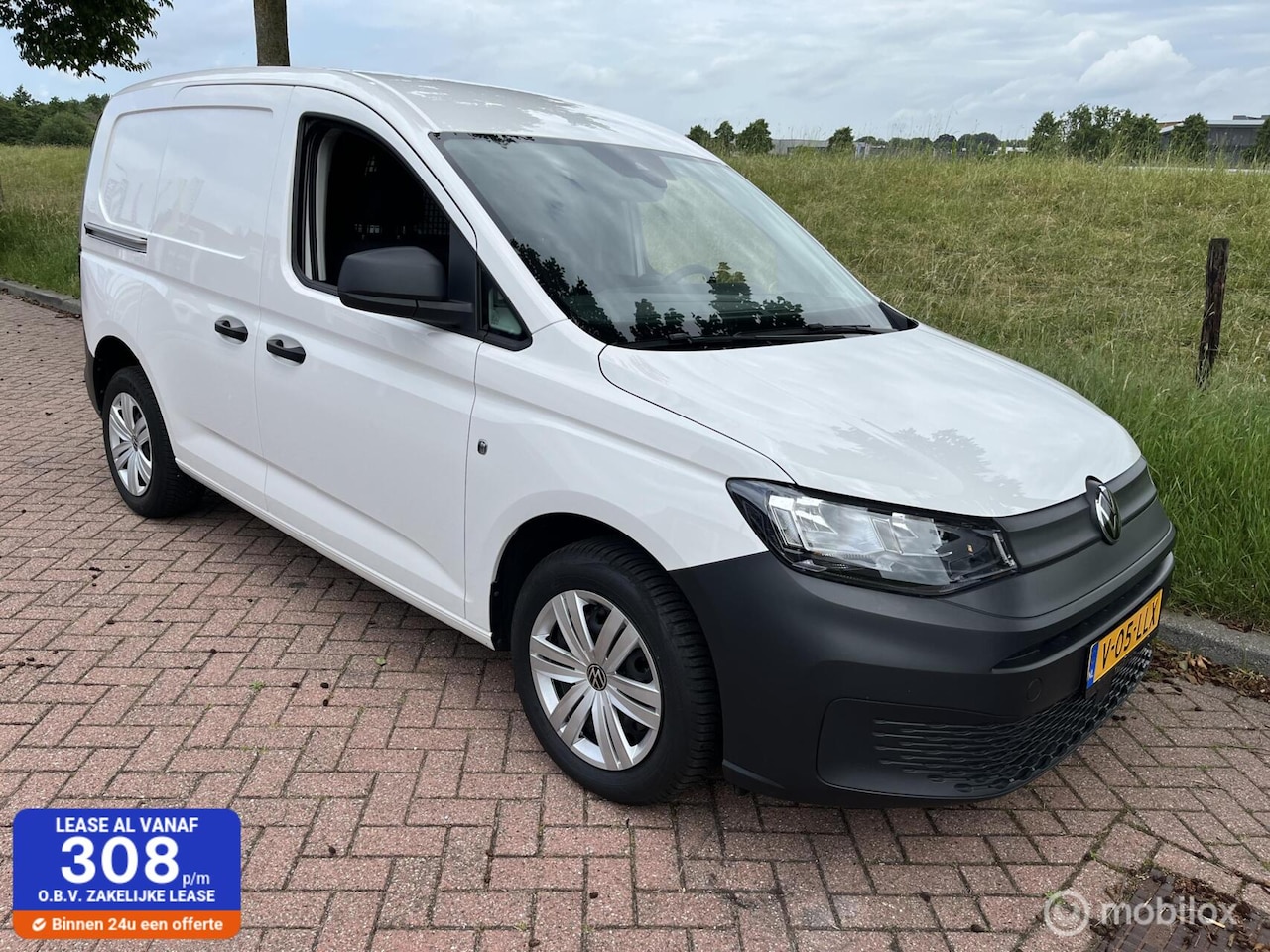 Volkswagen Caddy Cargo - 1.5 TSI Benzine + AC | NAVI | PDC - AutoWereld.nl