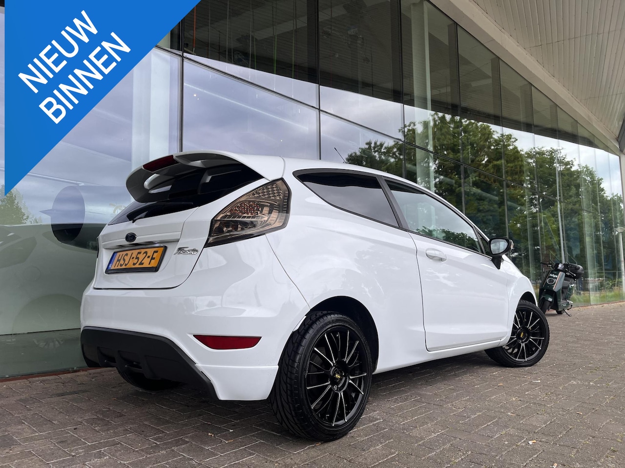 Ford Fiesta - 1.25 ST LINE-SPORT BLACK & WHITE-LED-DOTZ - AutoWereld.nl