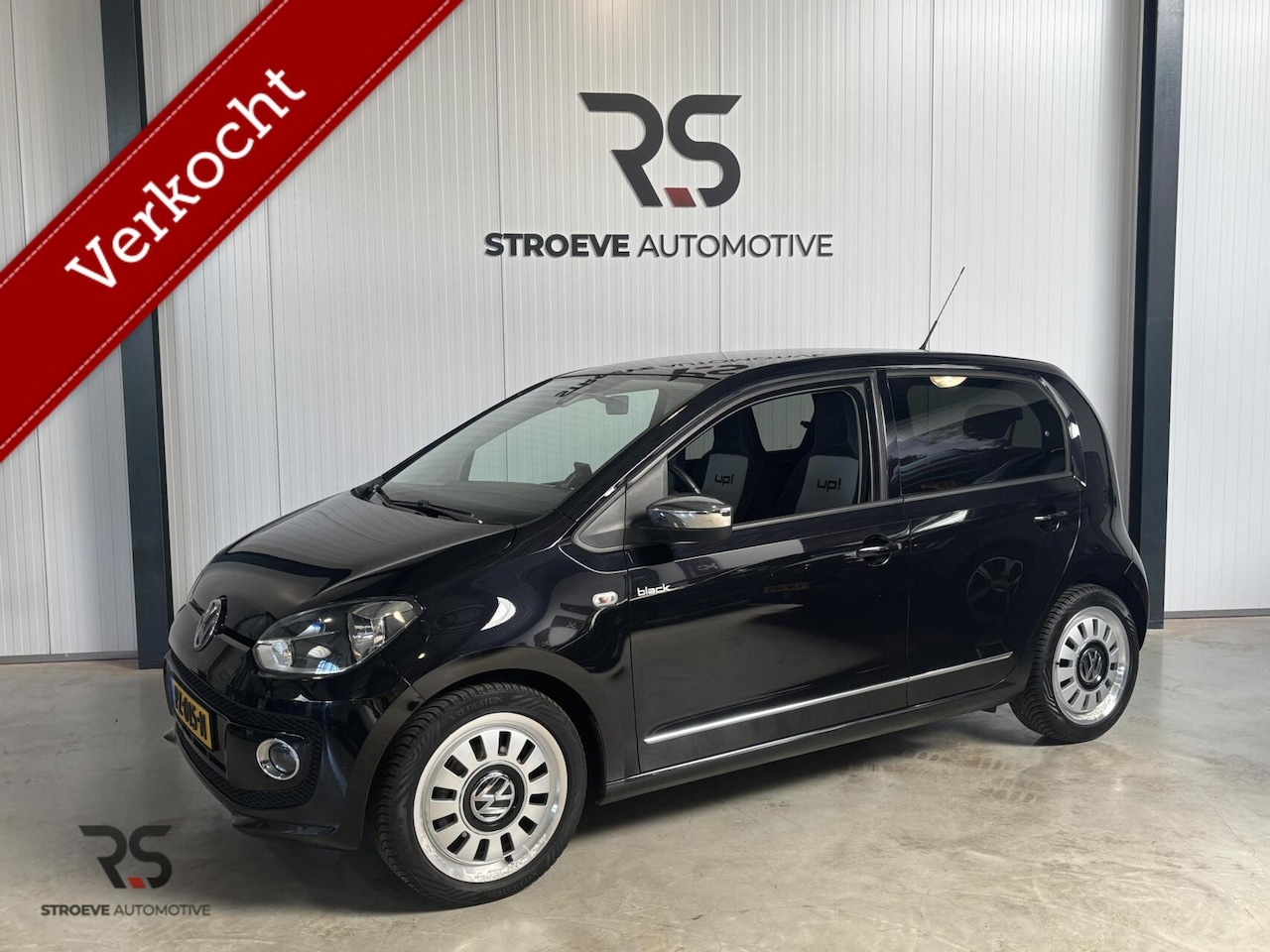 Volkswagen Up! - Black 75 pk!! BlueMotion | Navi | PDC | Airco | Cruise | Privacy Glass | 15" | - AutoWereld.nl