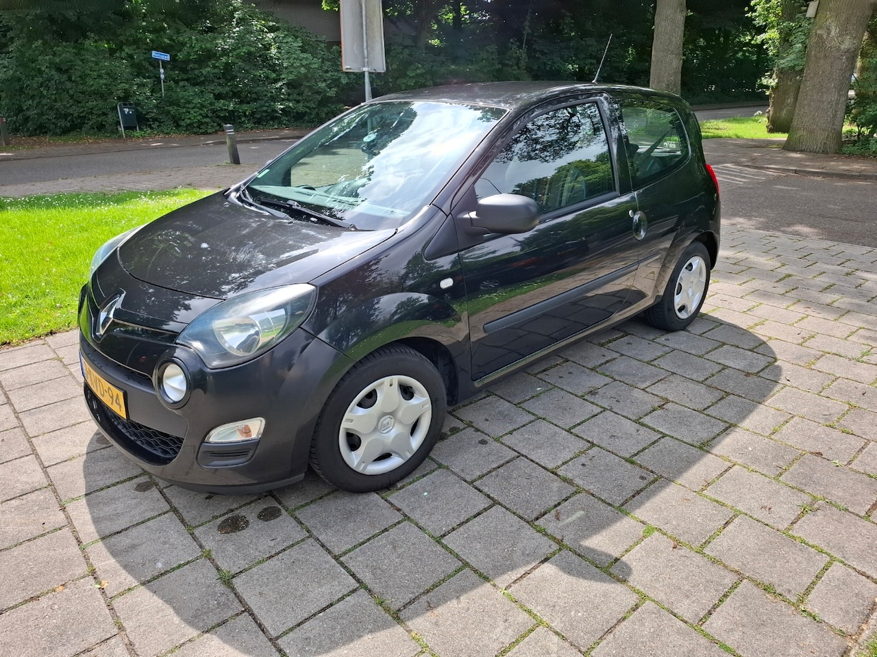 Renault Twingo - 1.2 16V Parisienne - AutoWereld.nl