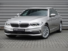BMW 5-serie - 530e iPerformance eDrive Edition | Schuif-Kanteldak | HUD | Memory | ACC | Adaptieve |