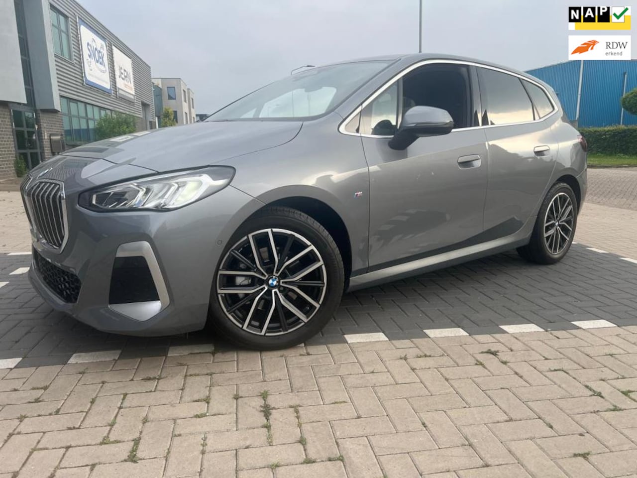 BMW 2-serie Active Tourer - 218i Origineel M-pakket Vol opties - AutoWereld.nl
