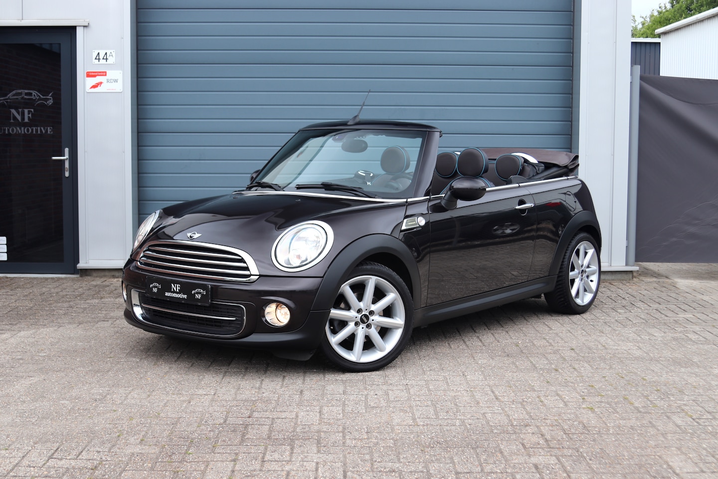 MINI Cabrio - 1.6 Cooper Chili Cabrio Cooper R57 - Highgate - Chique! - AutoWereld.nl