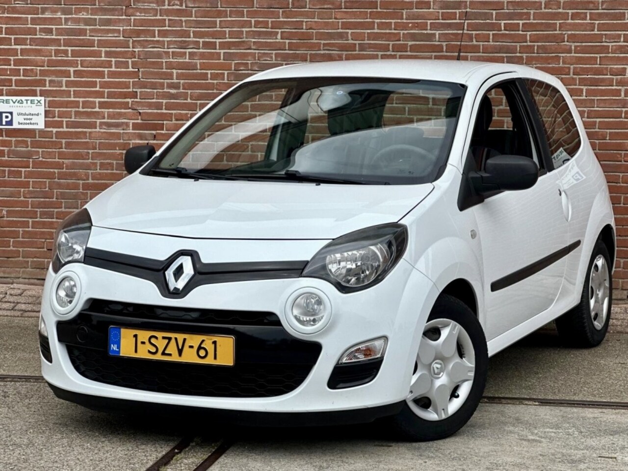 Renault Twingo - 1.2 16V Parisienne 1.2 16V Parisienne - AutoWereld.nl