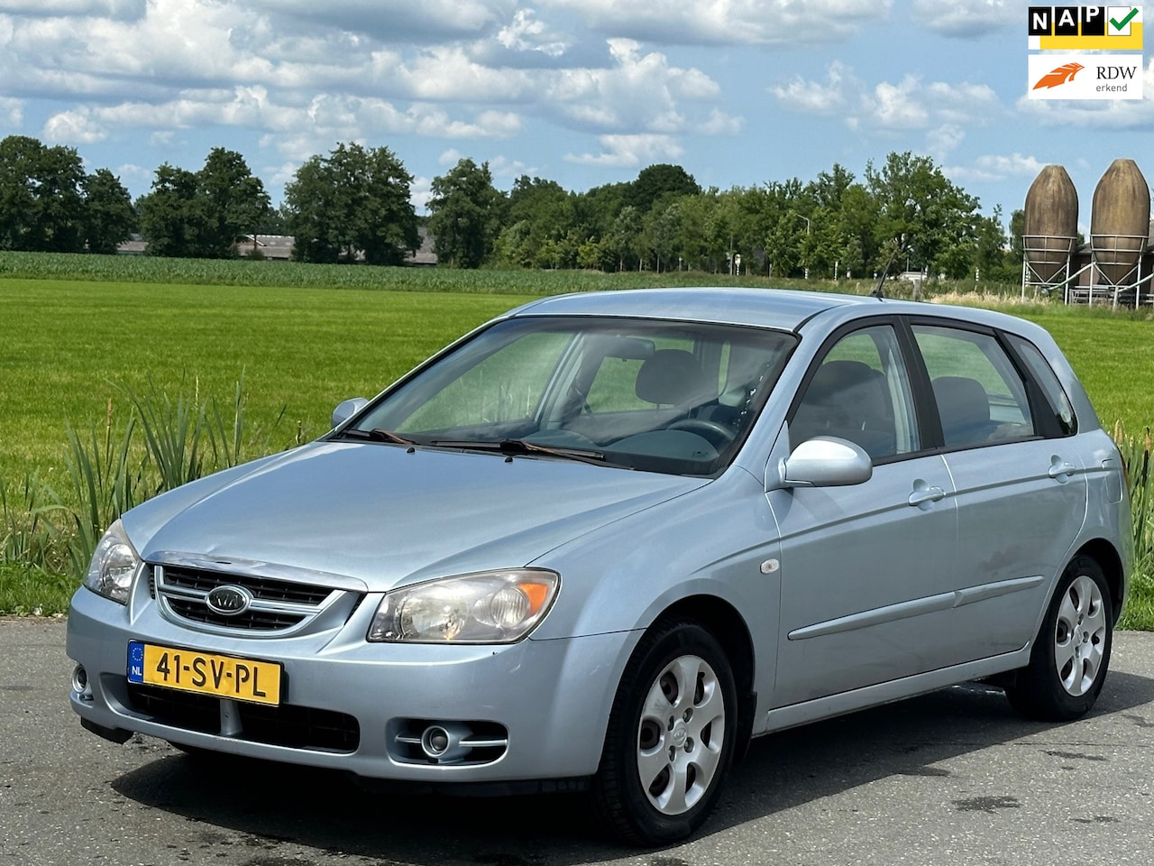 Kia Cerato - 1.6-16V LX | Airco } Jaar Apk - AutoWereld.nl