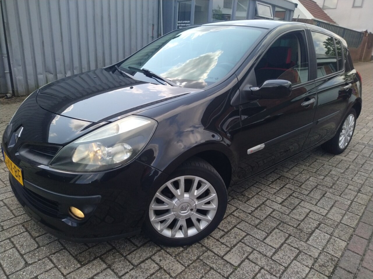 Renault Clio - 1.2-16V Rip Curl 1.2-16V Rip Curl - AutoWereld.nl