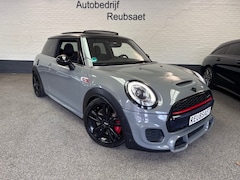 MINI Cooper - 2.0 JCW 230pk Panodak Kuipstoelen Clima Navi Cruise Incl 12Mnd Garantie