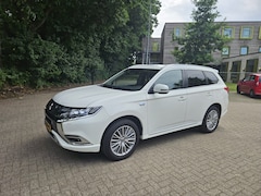 Mitsubishi Outlander - 2.4 PHEV Pure