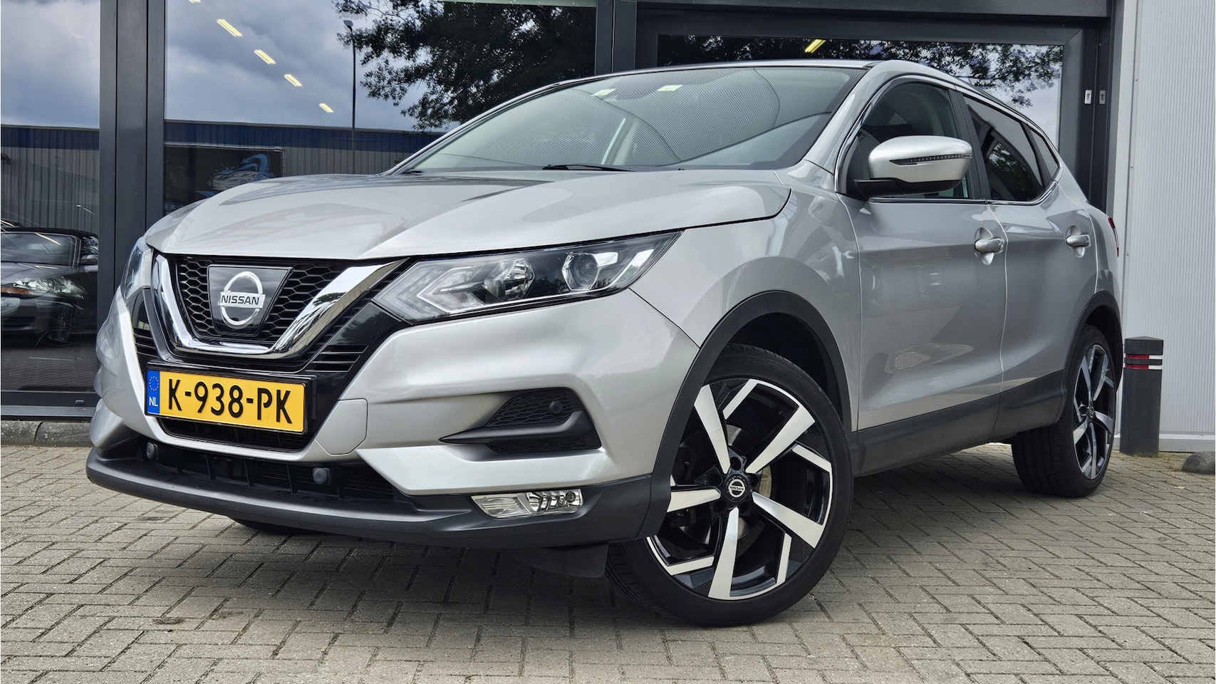 Nissan Qashqai - 1.2 N-Connecta + LM VELGEN + NAVI + CAMERA - AutoWereld.nl