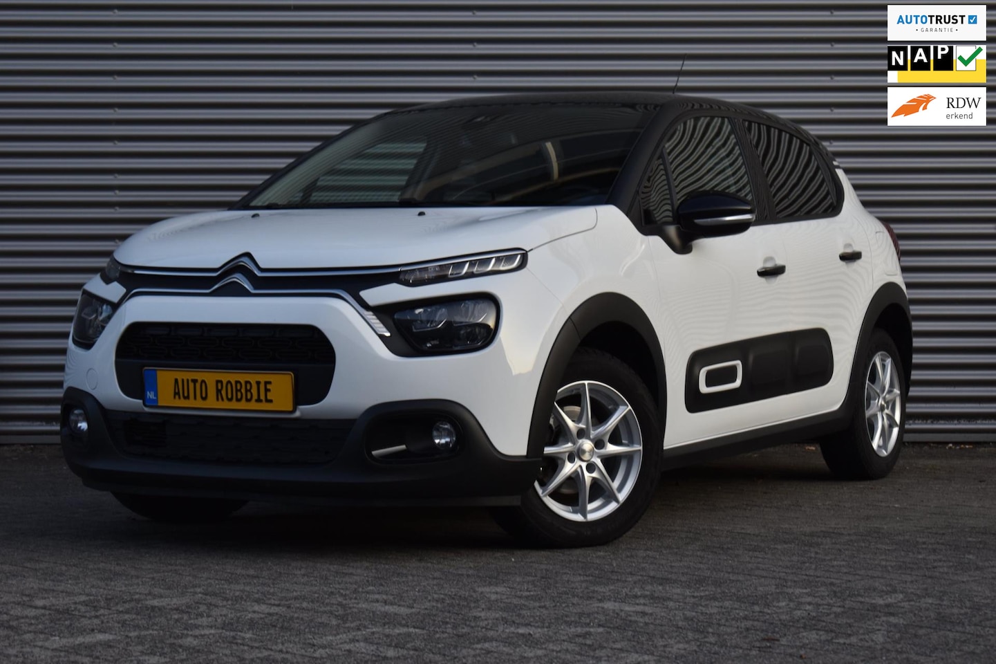 Citroën C3 - 1.2 Shine 110-PK Automaat, Airco, Acc, Cruise, Pdc. - AutoWereld.nl