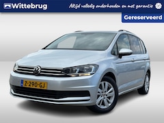 Volkswagen Touran - 1.5 TSI 150PK Comfortline Business 7p / Zwenkbare Trekhaak / 7 Persoons / Parkeersensoren