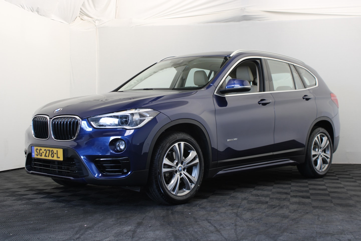 BMW X1 - sDrive18i High Executive sDrive18i High Executive - AutoWereld.nl