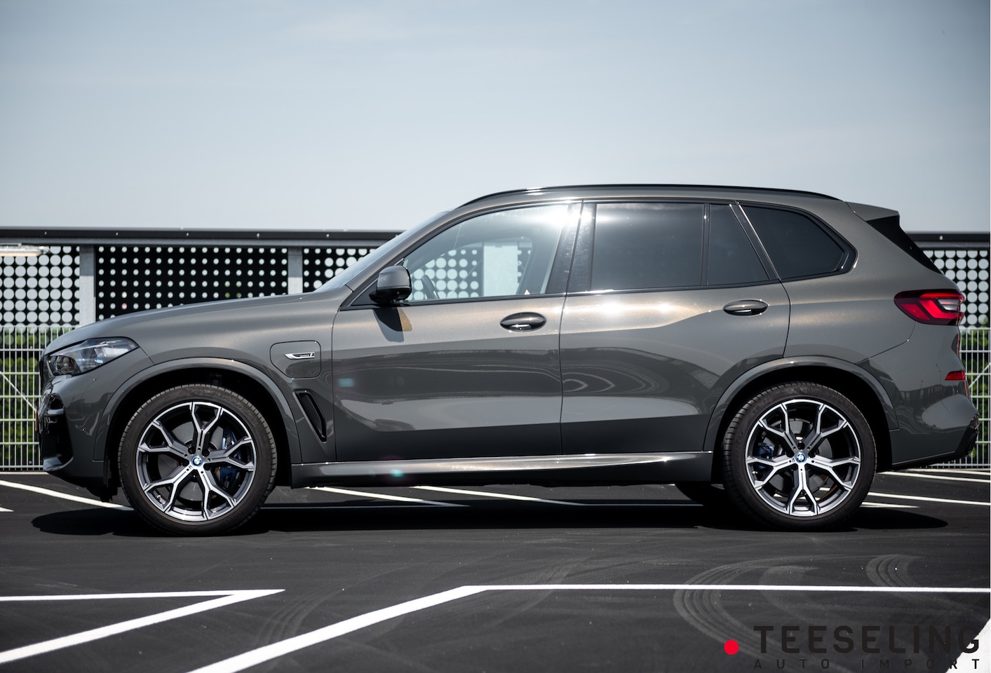 BMW X5 - xDrive45e High Executive | GRATIS ONDERHOUD | Carbon | SkyLounge - AutoWereld.nl