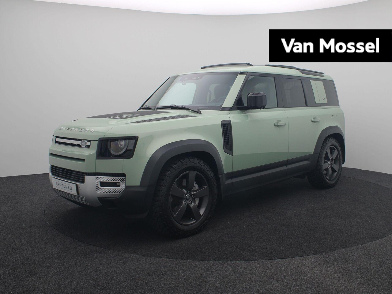 Land Rover Defender 110 - P400e 110 75 Edition AWD Stoelkoeling- en verwarming | NP € 126.659,- | trekhaak elektrisc - AutoWereld.nl