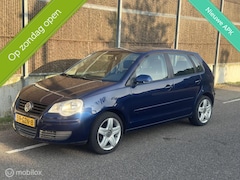 Volkswagen Polo - 1.4-16V Comfortline NAP/Apk/AIRCO/CRUISE