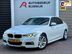 BMW 3-serie - 320i High Executive Leer/Xenon/Navi
