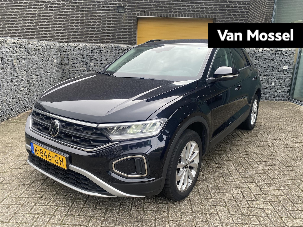Volkswagen T-Roc - 1.0 TSI Life 110 PK | Parkeersensoren | Digital Cockpit Pro | Apple Carplay | Android Auto - AutoWereld.nl