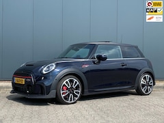 MINI John Cooper Works - 2.0 231PK | NAP | Head Up | Leder | CarPlay | PANO | Stuurverwarming | Garantie