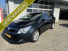 Toyota Avensis Wagon - 1.8 VVTi Business | Trekhaak | Navigatie | Centrale deurvergrendeling | Mooie auto |