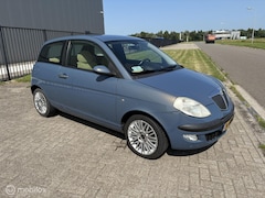 Lancia Y(psilon) - Ypsilon 1.4-16V Argento