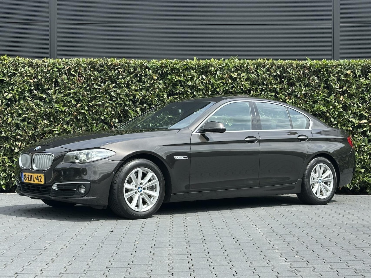 BMW 5-serie - 528xi High Executive 528xi High Executive, NL AUTO, NAP, PANO, NAVI, CRUISE, ECC-AIRCO, HUD, DODEHOEK, COMFORT - AutoWereld.nl