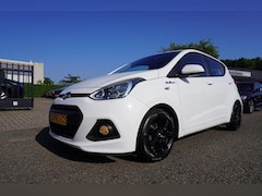 Hyundai i10 - 1.0i 66pk Blue Comfort Plus Clima LM Cruise Control 1 EIG