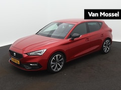 Seat Leon - 1.5 eTSI FR | TREKHAAK | CAMERA | ADAPTIEF CRUISE CONTROL | LED | DIGITAAL DASHBOARD | PAR