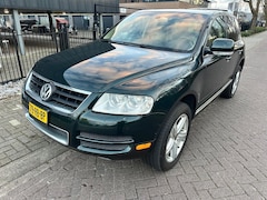 Volkswagen Touareg - 4.2 V8