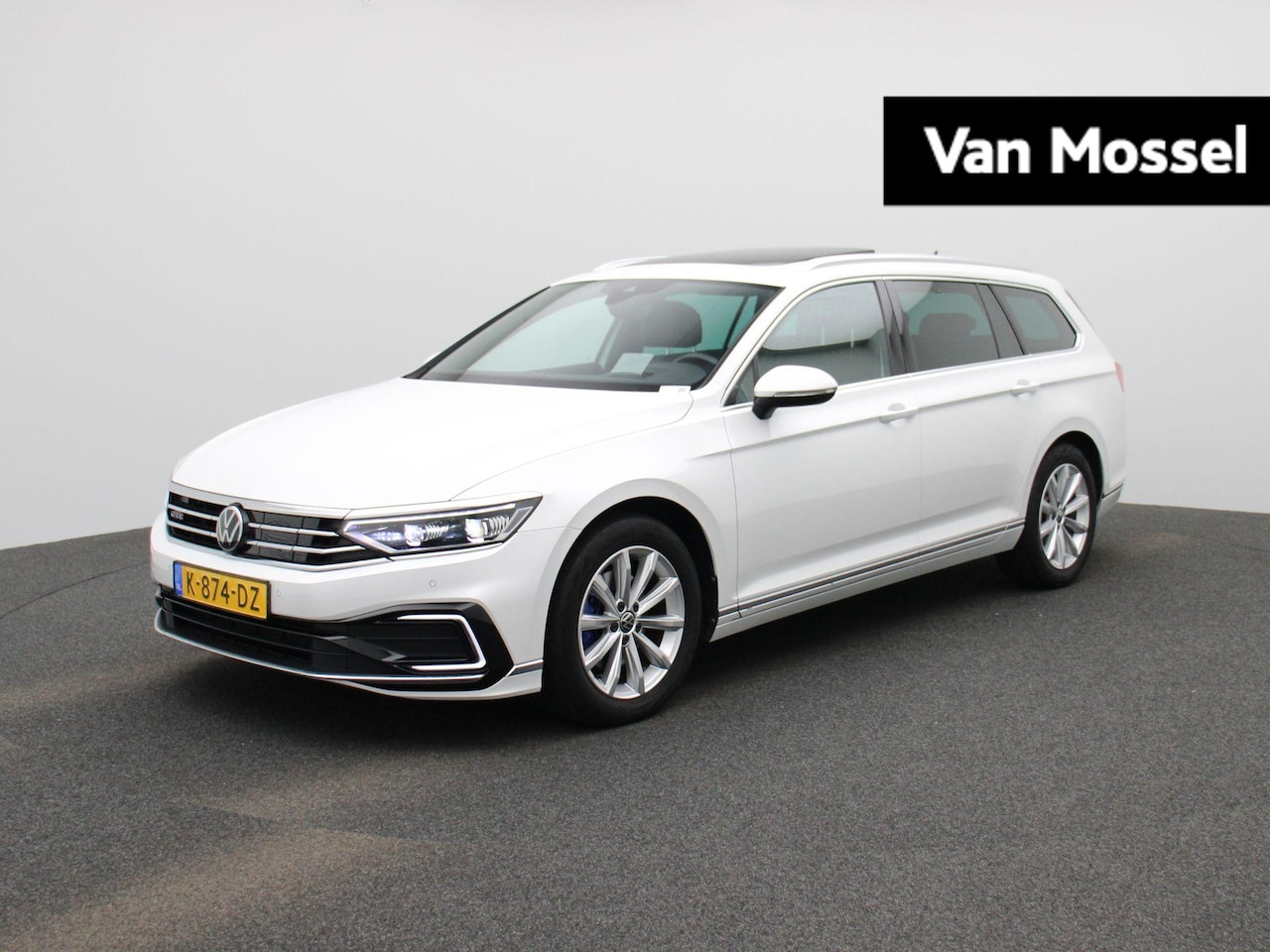 Volkswagen Passat Variant - 1.4 TSI PHEV GTE Business | Automaat | Panorama Schuif/Kanteldak | Digital Cockpit | Leder - AutoWereld.nl