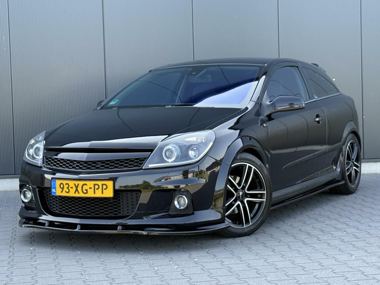 Opel Astra GTC - 1.8 Cosmo Leder - Xenon - Maxton - Goed Onderhouden - AutoWereld.nl