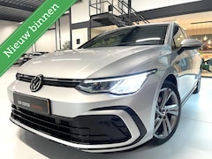 Volkswagen Golf - 8 1.5 TSI 2x R-Line/ Camera/ Side Assist/ CarPlay/ ACC