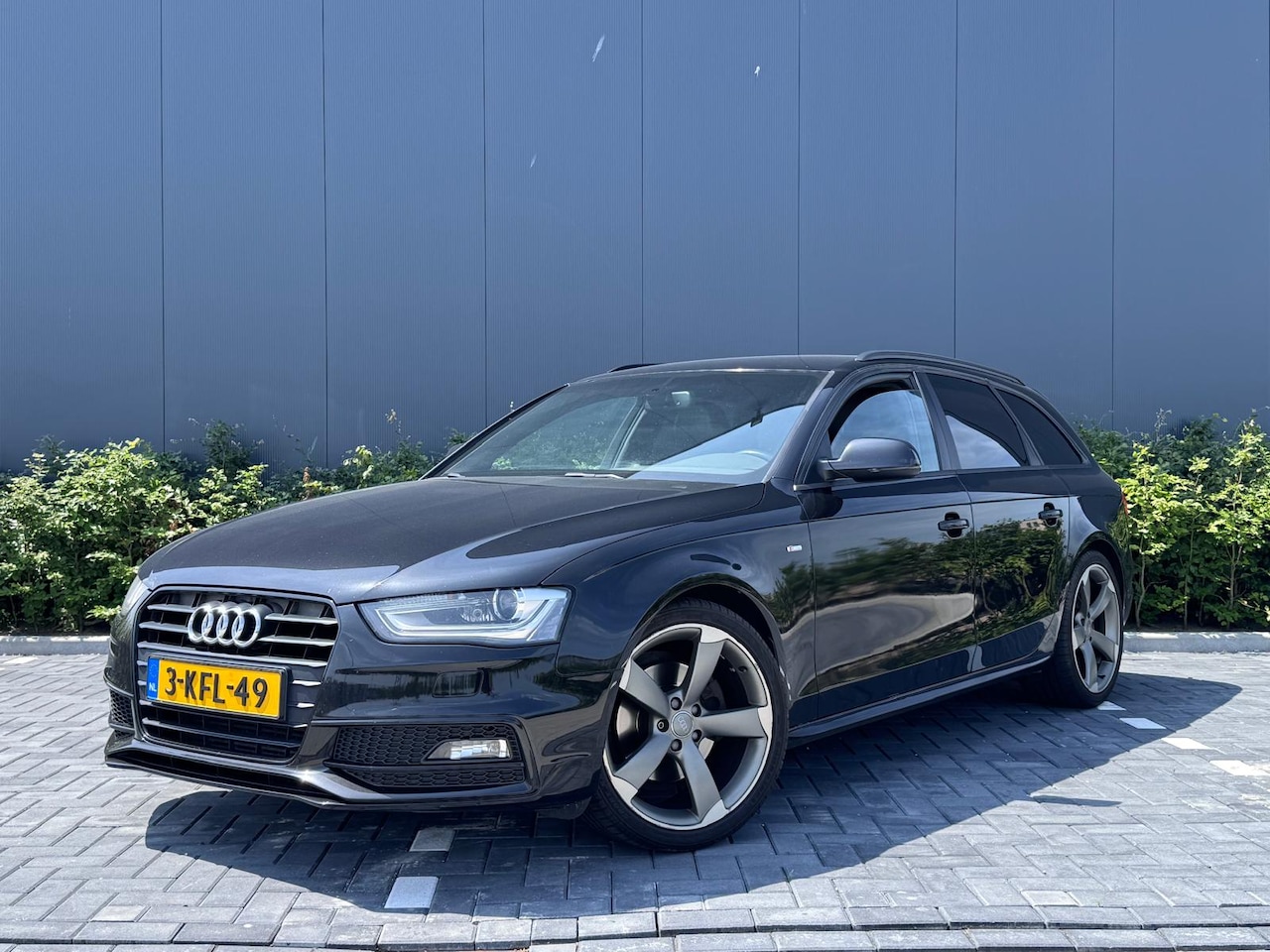 Audi A4 Avant - 1.8 TFSI 170pk Automaat S-Edition Black Edition - AutoWereld.nl