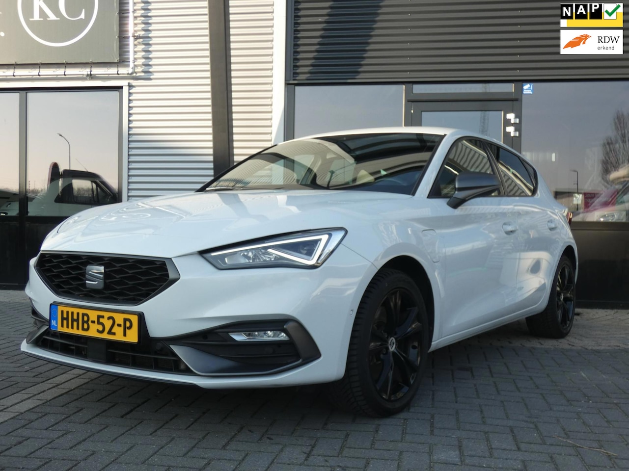 Seat Leon - 1.4 TSI eHybrid PHEV FR Business Intense 1.4 TSI eHybrid PHEV FR Business Intense - AutoWereld.nl