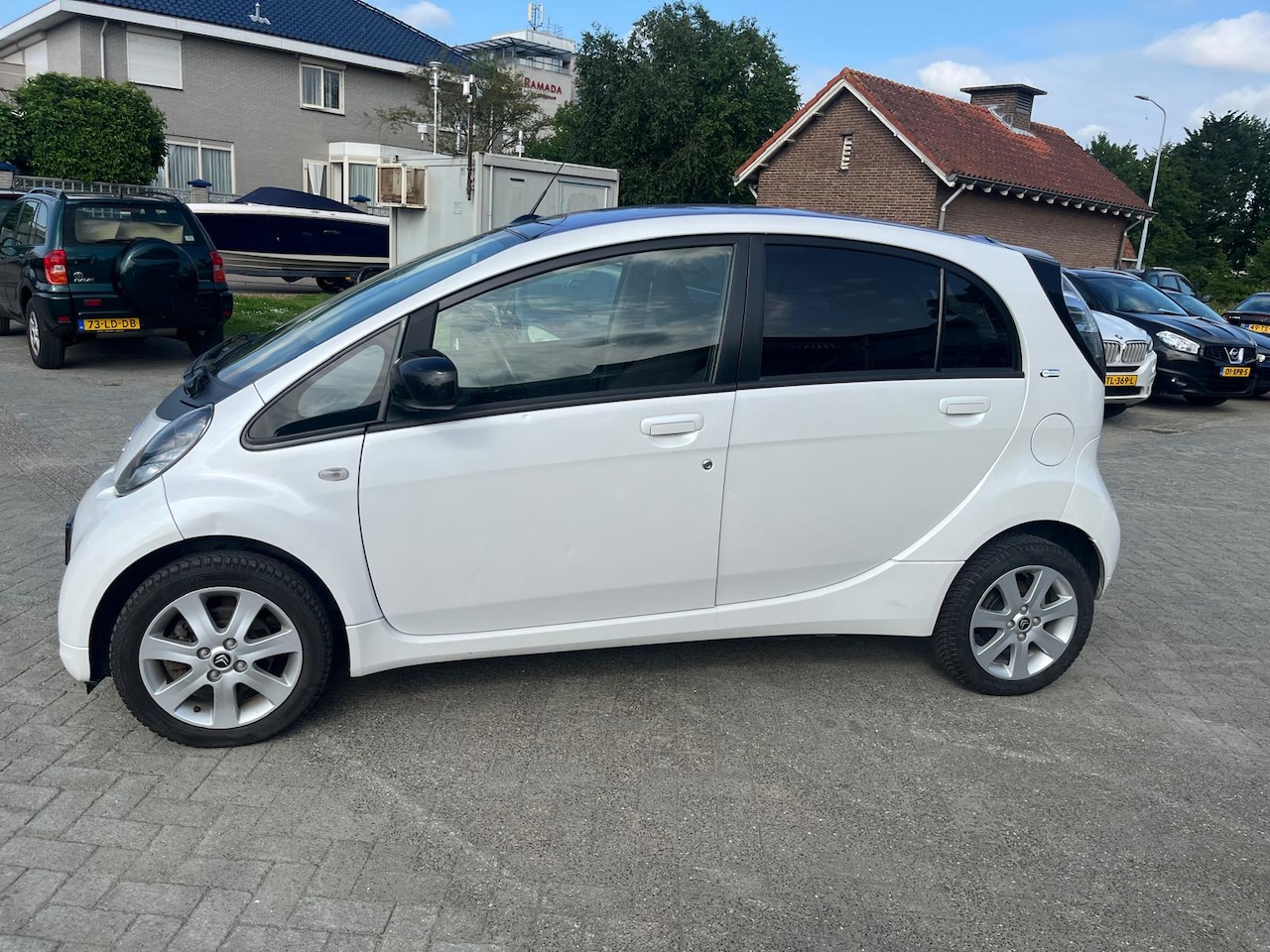 Citroën C-Zero - 4-persoons 16 kWh incl thuislader - AutoWereld.nl